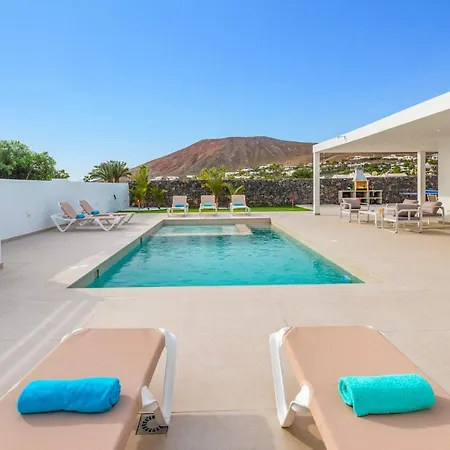 Villa Sapphire By